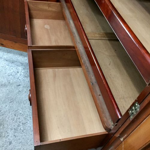 VICTORIAN MAHOGANY 3 DOOR WARDROBE - ADDITIONAL PHOTO 13