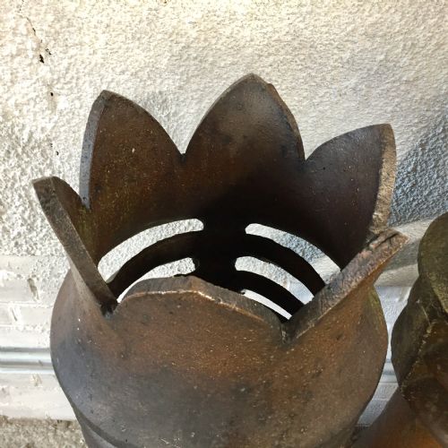 PAIR OF VICTORIAN GLAZED CROWN TOP CHIMNEY POTS - ADDITIONAL PHOTO 1