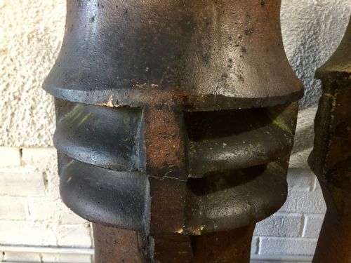PAIR OF VICTORIAN GLAZED CROWN TOP CHIMNEY POTS - ADDITIONAL PHOTO 3
