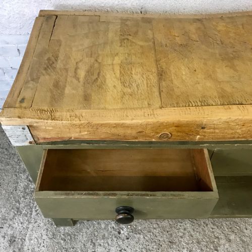 ANTIQUE BUTCHERS BLOCK ON ORIGINAL BASE - ADDITIONAL PHOTO 7