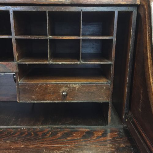 EARLY 20TH CENTURY OAK ROLL TOP DESK - ADDITIONAL PHOTO 10