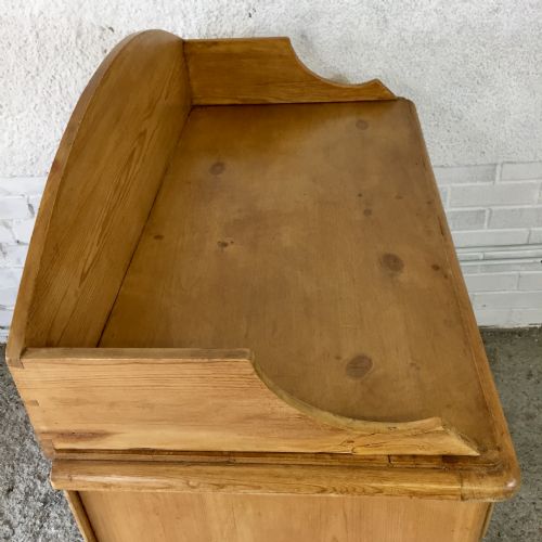 VICTORIAN PINE CHEST OF DRAWERS WITH GALLERY TOP - ADDITIONAL PHOTO 2