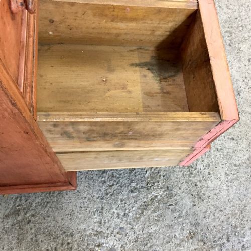 PAINTED PINE DRESSER IN ORIGINAL PAINT - ADDITIONAL PHOTO 8