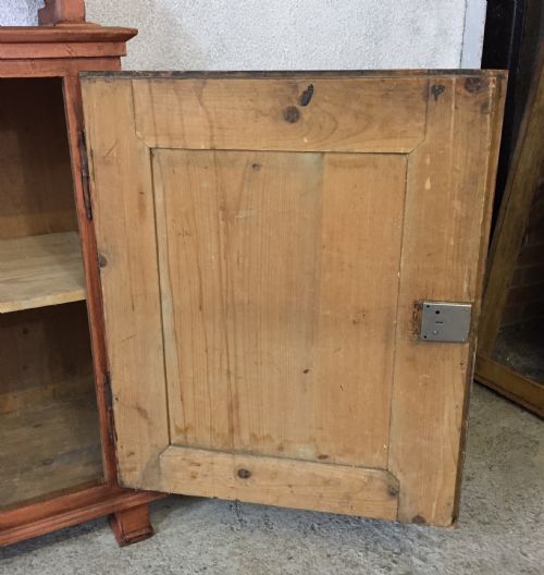 PAINTED PINE DRESSER IN ORIGINAL PAINT - ADDITIONAL PHOTO 11
