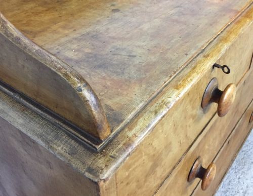VICTORIAN PINE CHEST OF DRAWERS WITH GALLERY BACK - ADDITIONAL PHOTO 5
