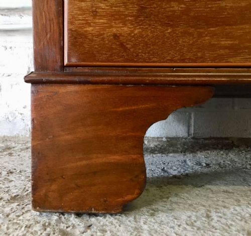 EDWARDIAN MAHOGANY DRESSING CHEST WITH 5 LONG GRADUATED DRAWERS - ADDITIONAL PHOTO 7