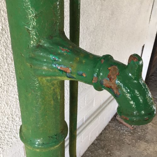 VICTORIAN CAST IRON VILLAGE WATER PUMP - ADDITIONAL PHOTO 3