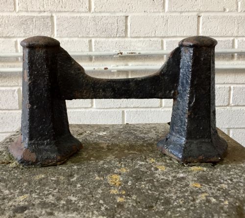 GEORGIAN CAST IRON BOOT SCRAPE IN ORIGINAL STONE BASE - ADDITIONAL PHOTO 1