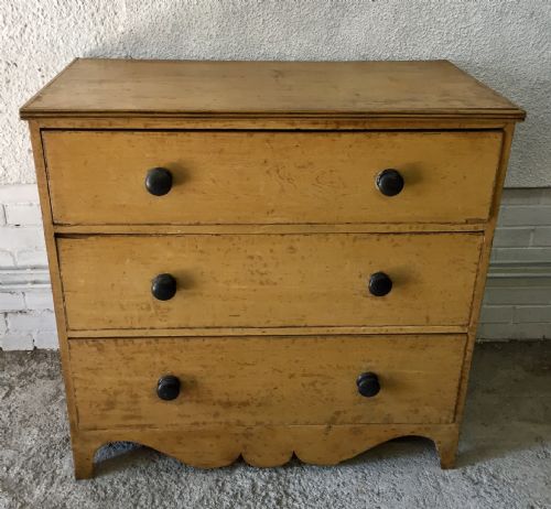 EARLY 19TH CENTURY PINE 3 DRAWER CHEST - ADDITIONAL PHOTO 1