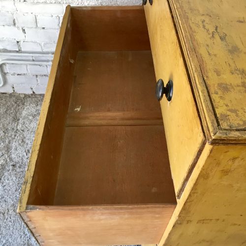 EARLY 19TH CENTURY PINE 3 DRAWER CHEST - ADDITIONAL PHOTO 6