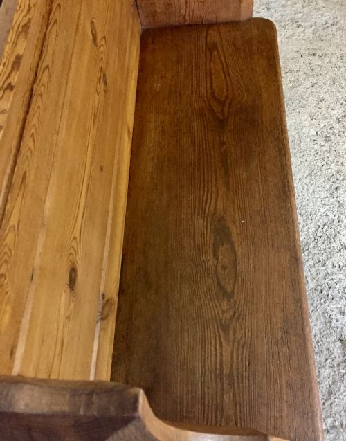VICTORIAN PITCH PINE PEW - ADDITIONAL PHOTO 5