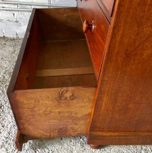 VICTORIAN MAHOGANY CHEST OF DRAWERS WITH GALLERY BACK - ADDITIONAL PHOTO 7