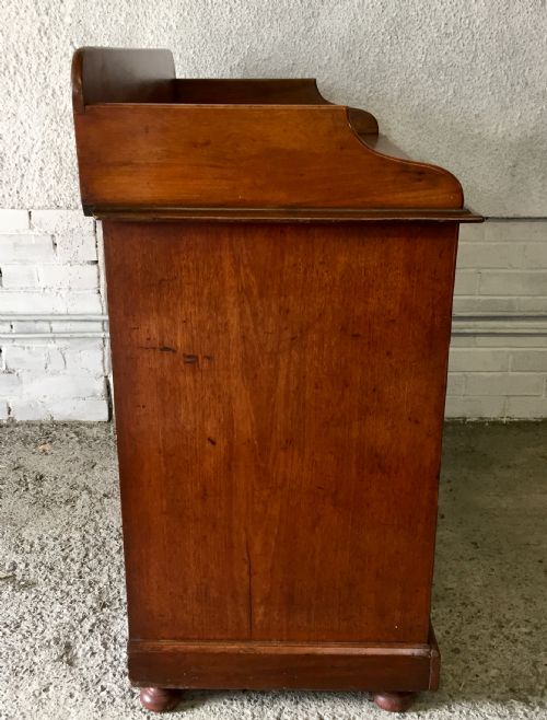 VICTORIAN MAHOGANY CHEST OF DRAWERS WITH GALLERY BACK - ADDITIONAL PHOTO 8