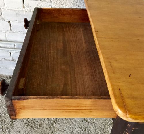VICTORIAN PINE TABLE WITH ORIGINAL PAINT BASE - ADDITIONAL PHOTO 7