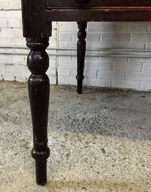 VICTORIAN PINE TABLE WITH ORIGINAL PAINT BASE - ADDITIONAL PHOTO 8