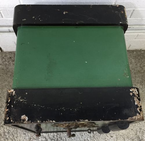 CIRCA 1900 MILNERS SAFE WITH KEYS - ADDITIONAL PHOTO 2