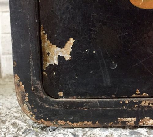 CIRCA 1900 MILNERS SAFE WITH KEYS - ADDITIONAL PHOTO 8