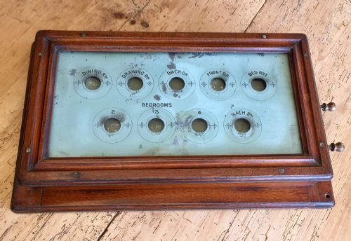 SERVANTS BELL BOX IN MAHOGANY CASE - ADDITIONAL PHOTO 1