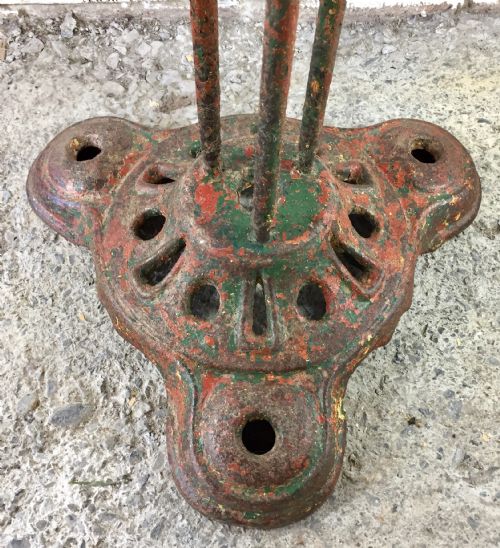 19TH CENTURY FRENCH GUERIDON TABLE WITH LAYERS OF OLD PAINT - ADDITIONAL PHOTO 5