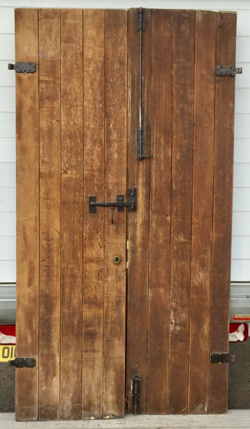 PAIR OF 19TH CENTURY OAK STUDDED EXTERNAL DOORS - ADDITIONAL PHOTO 10