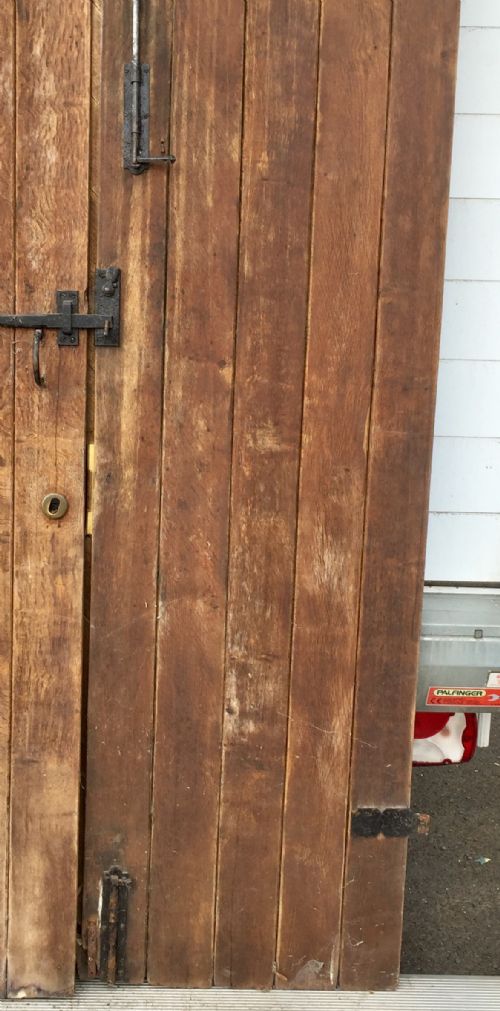 PAIR OF 19TH CENTURY OAK STUDDED EXTERNAL DOORS - ADDITIONAL PHOTO 14