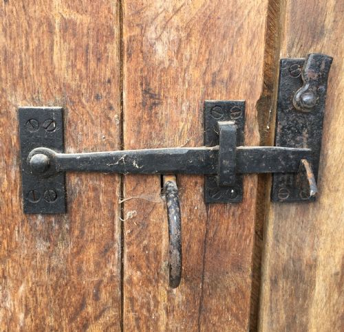 PAIR OF 19TH CENTURY OAK STUDDED EXTERNAL DOORS - ADDITIONAL PHOTO 15
