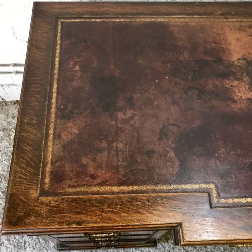 CIRCA 1900 OAK KNEEHOLE PEDESTAL DESK - ADDITIONAL PHOTO 2
