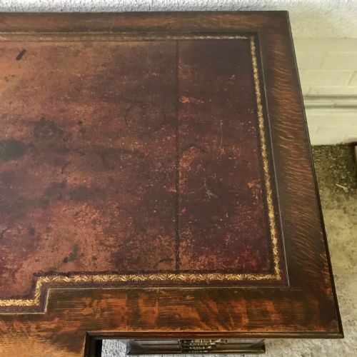 CIRCA 1900 OAK KNEEHOLE PEDESTAL DESK - ADDITIONAL PHOTO 4