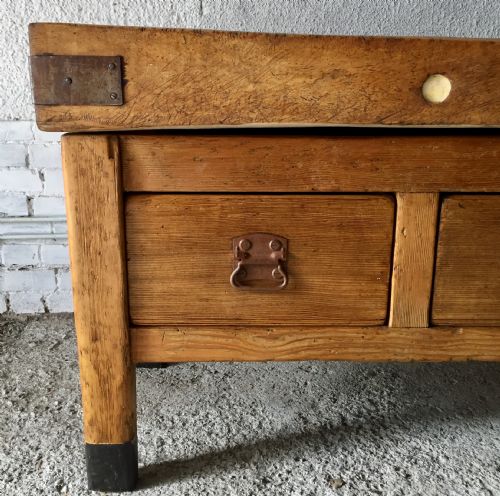 BUTCHERS BLOCK WITH DOUBLE SIDED DRAWERS - ADDITIONAL PHOTO 2