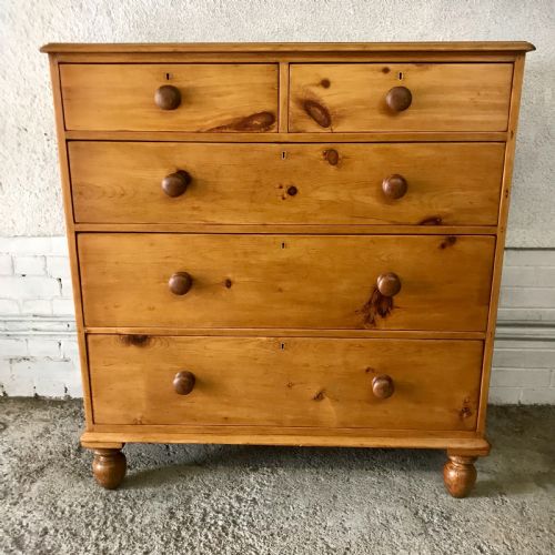 victorian pine chest of drawers - CATEGORY: ANTIQUE CHEST OF DRAWERS - DATED VICTORIAN