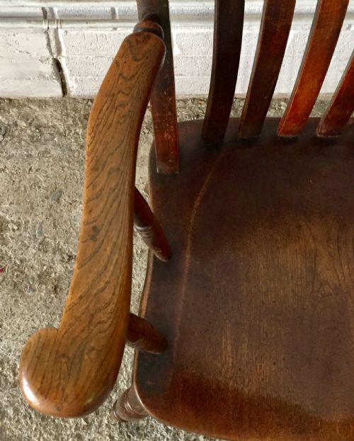 VICTORIAN ELM AND BEECH WINDSOR CARVER CHAIR - ADDITIONAL PHOTO 5