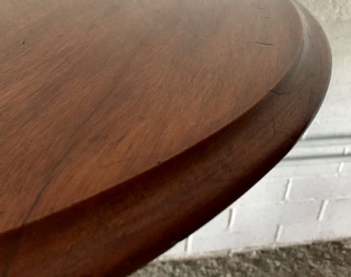 VICTORIAN MAHOGANY TILT TOP TABLE ON TRIPOD LEGS - ADDITIONAL PHOTO 3