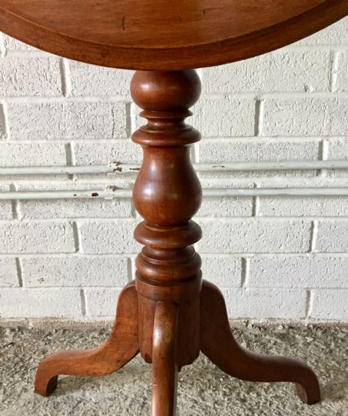 VICTORIAN MAHOGANY TILT TOP TABLE ON TRIPOD LEGS - ADDITIONAL PHOTO 9