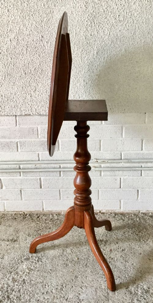 VICTORIAN MAHOGANY TILT TOP TABLE ON TRIPOD LEGS - ADDITIONAL PHOTO 10