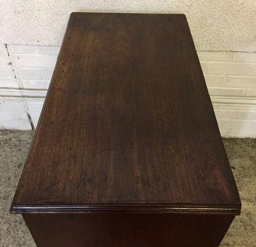 CIRCA 1800 MAHOGANY GRADUATED CHEST OF DRAWERS - ADDITIONAL PHOTO 2
