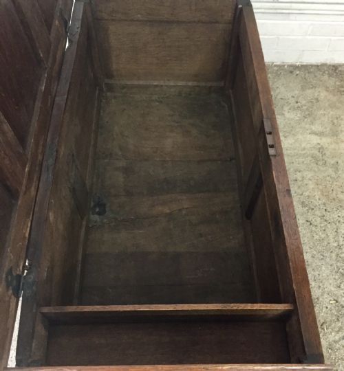 18TH CENTURY OAK PANELLED COFFER - ADDITIONAL PHOTO 7