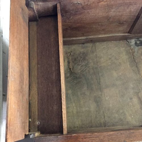 18TH CENTURY OAK PANELLED COFFER - ADDITIONAL PHOTO 8