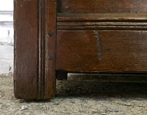 18TH CENTURY OAK PANELLED COFFER - ADDITIONAL PHOTO 10