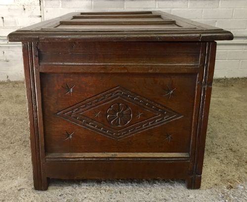 18TH CENTURY OAK PANELLED COFFER - ADDITIONAL PHOTO 11