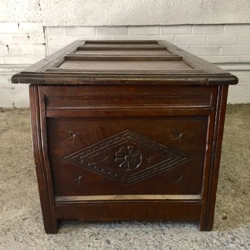 18TH CENTURY OAK PANELLED COFFER - ADDITIONAL PHOTO 12