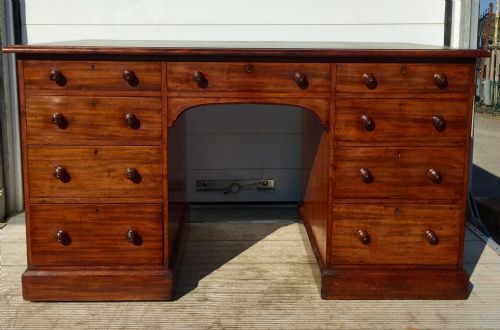 VICTORIAN MAHOGANY KNEEHOLE DESK - ADDITIONAL PHOTO 1