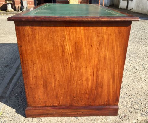 VICTORIAN MAHOGANY KNEEHOLE DESK - ADDITIONAL PHOTO 9
