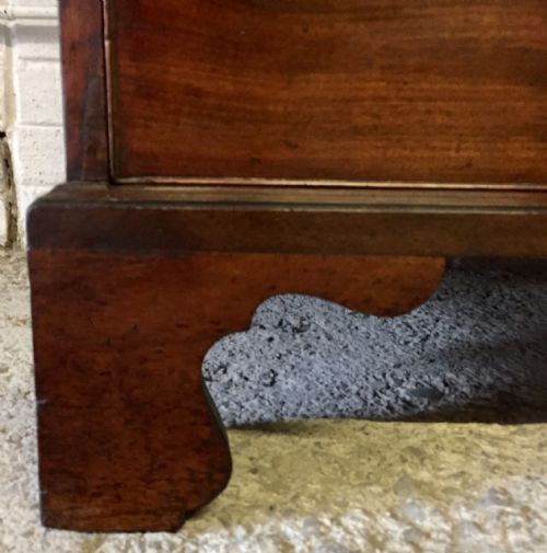 GEORGIAN MAHOGANY CHEST OF DRAWERS - ADDITIONAL PHOTO 6