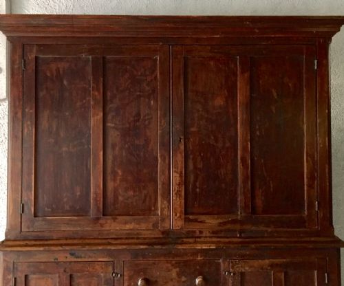 19TH CENTURY PINE HOUSEKEEPERS CUPBOARD IN ORIGINAL FINISH - ADDITIONAL PHOTO 3