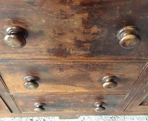 19TH CENTURY PINE HOUSEKEEPERS CUPBOARD IN ORIGINAL FINISH - ADDITIONAL PHOTO 11