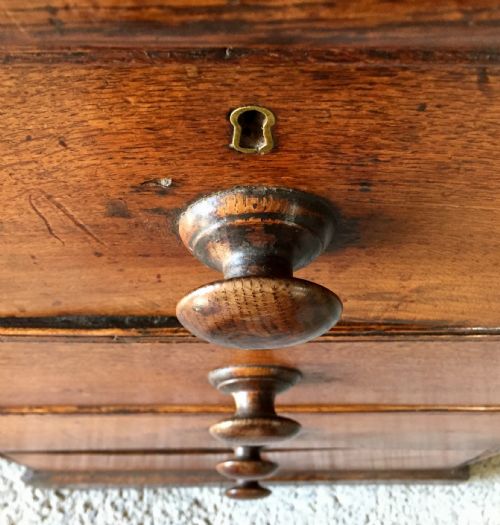 19TH CENTURY OAK AND ELM HOUSEKEEPERS CUPBOARD - ADDITIONAL PHOTO 6