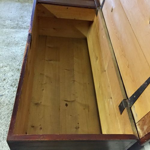 VICTORIAN PINE MULE CHEST WITH INTERNAL CANDLE BOX - ADDITIONAL PHOTO 6