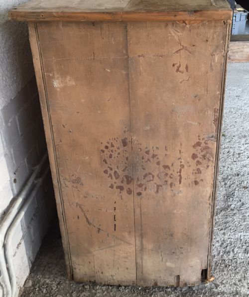 EARLY 19TH CENTURY PINE FOOD CUPBOARD IN ORIGINAL PAINT - ADDITIONAL PHOTO 10