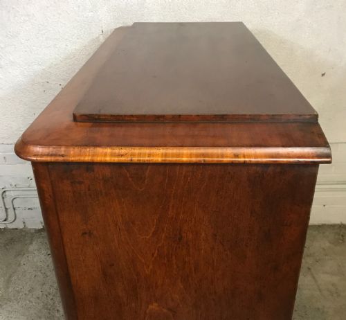 VICTORIAN MAHOGANY CHEST OF DRAWERS - ADDITIONAL PHOTO 2