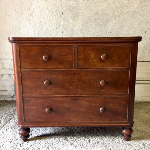 victorian mahogany chest of drawers with original turned knobs and feet - CATEGORY: ANTIQUE CHEST OF DRAWERS - DATED VICTORIAN